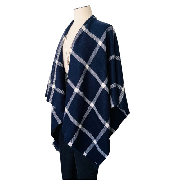 TOMMY HILFIGER Plaid Blanket Shawl Wrap Cape Blue White One Size - Picture 8 of 12